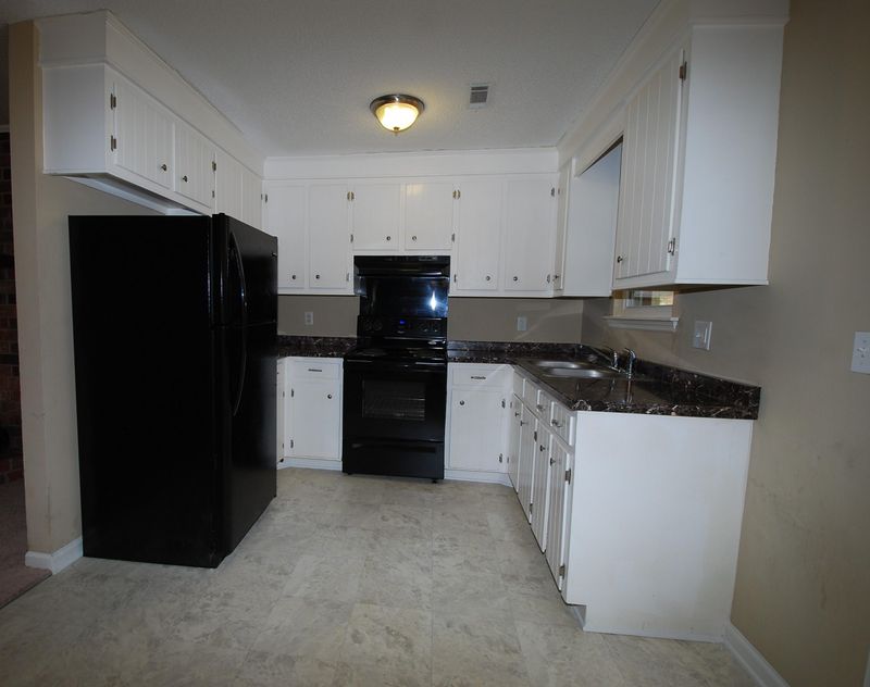 105 Sally Ln, Summerville, SC 29485