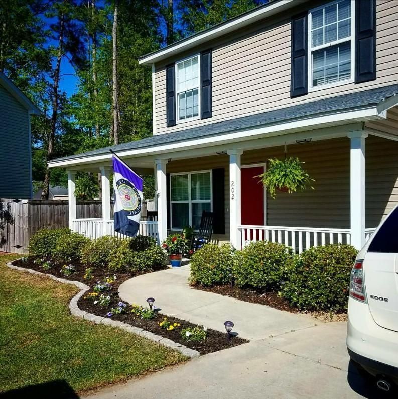 202 Sherwood Ct, Hanahan, SC 29410