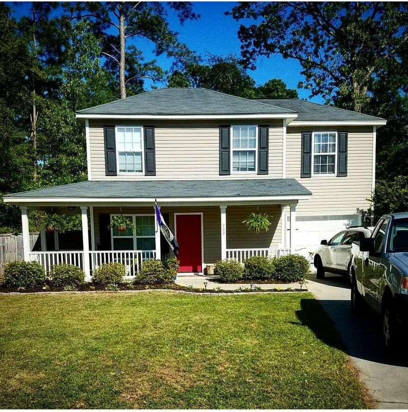 202 Sherwood Ct, Hanahan, SC 29410