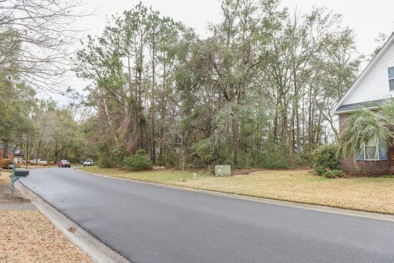 8295 Wild Indigo, North Charleston, SC 29418