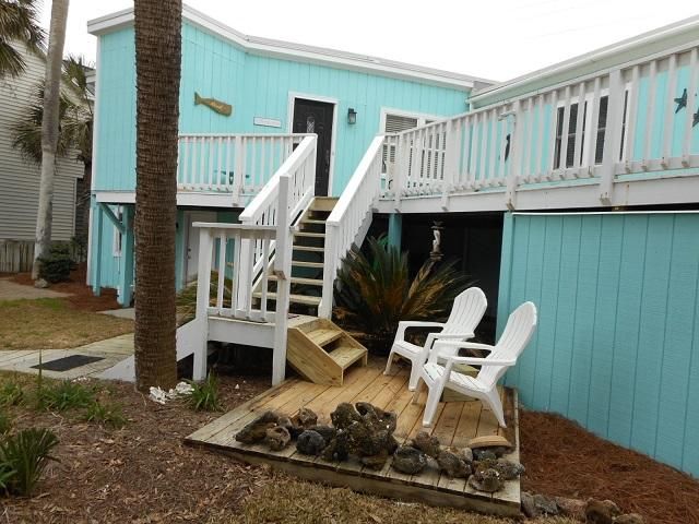 213 Palmetto Blvd, Edisto Beach, SC 29438