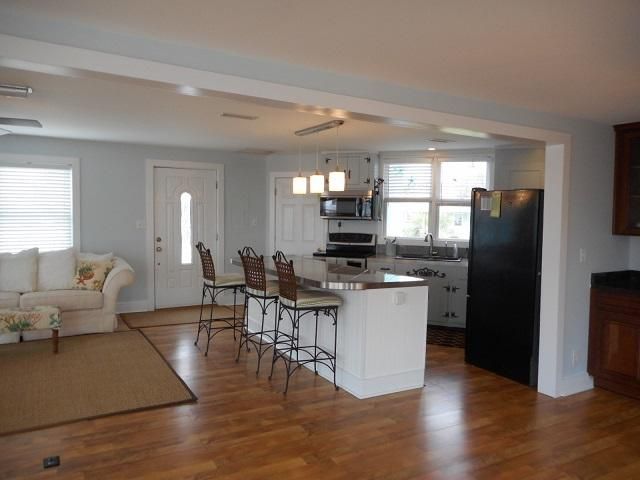 213 Palmetto Blvd, Edisto Beach, SC 29438