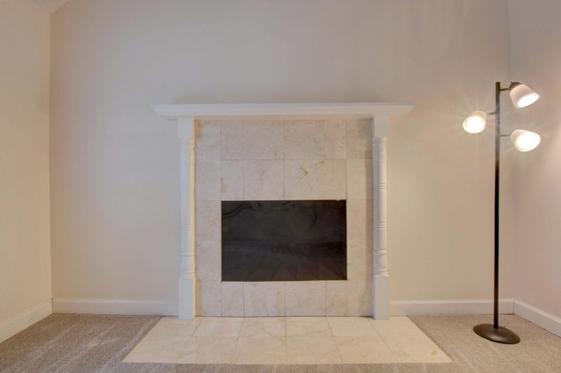 102 Weatherbark Cir, North Charleston, SC 29418