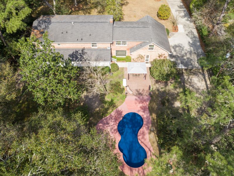114 W Johnston St, Summerville, SC 29483