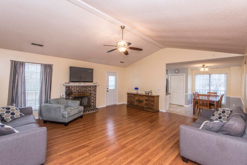 8210 Tricorn Ct, Charleston, SC 29420