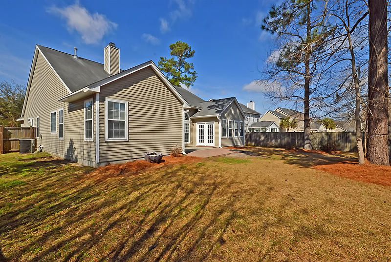 1204 Harcourt Ln, Charleston, SC 29414