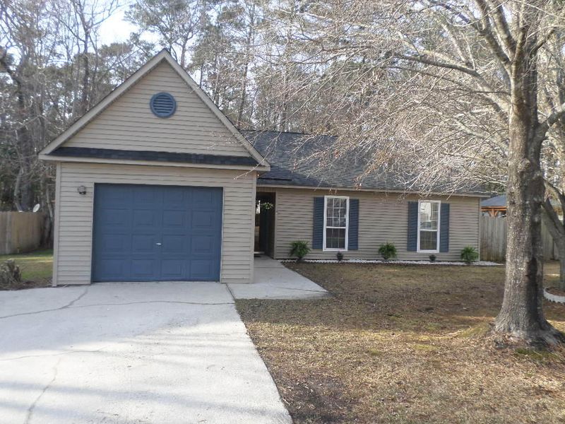 141 Chandler Dr, Ladson, SC 29456