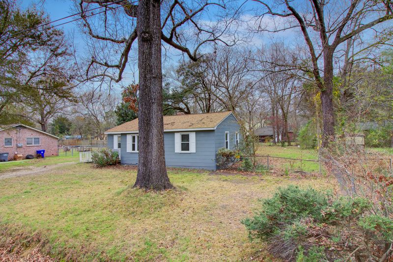 7637 Selma St, North Charleston, SC 29420