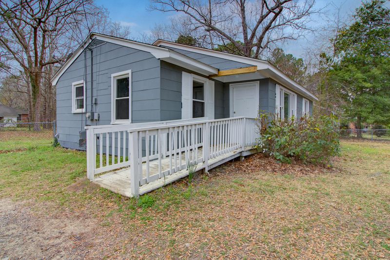7637 Selma St, North Charleston, SC 29420