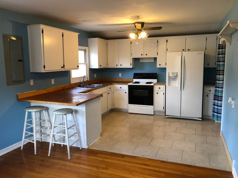 390 Frankie Ln, Ladson, SC 29456