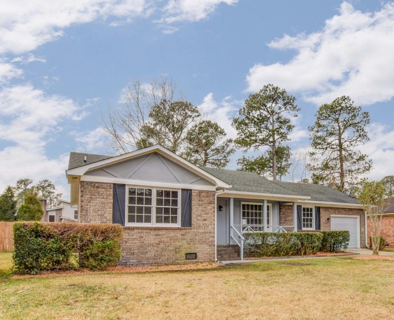 315 Silver Fox Ln, Goose Creek, SC 29445