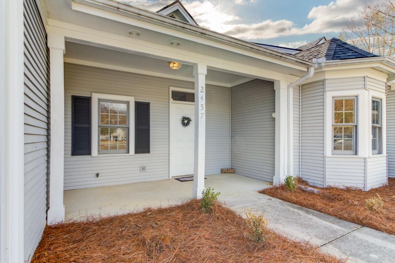 2457 Deer Ridge Ln, North Charleston, SC 29406