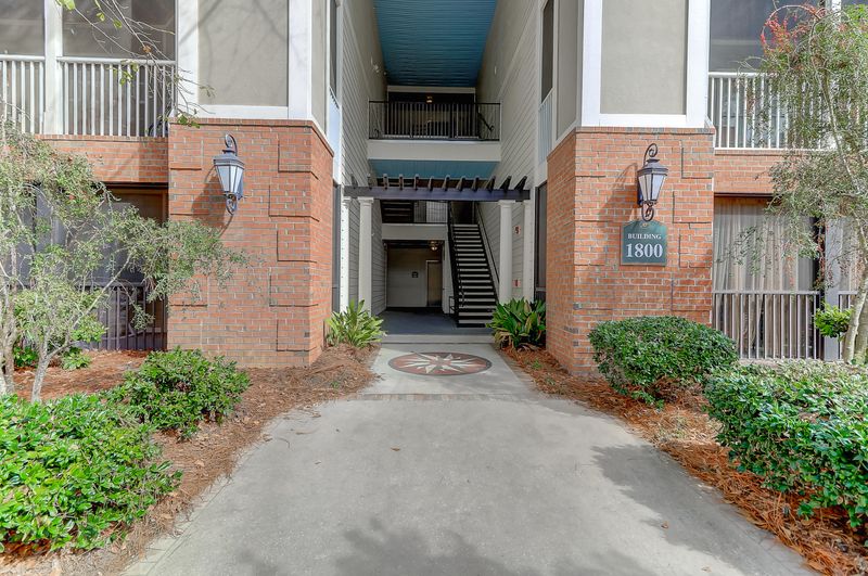 1810 Basildon Rd, Mount Pleasant, SC 29466