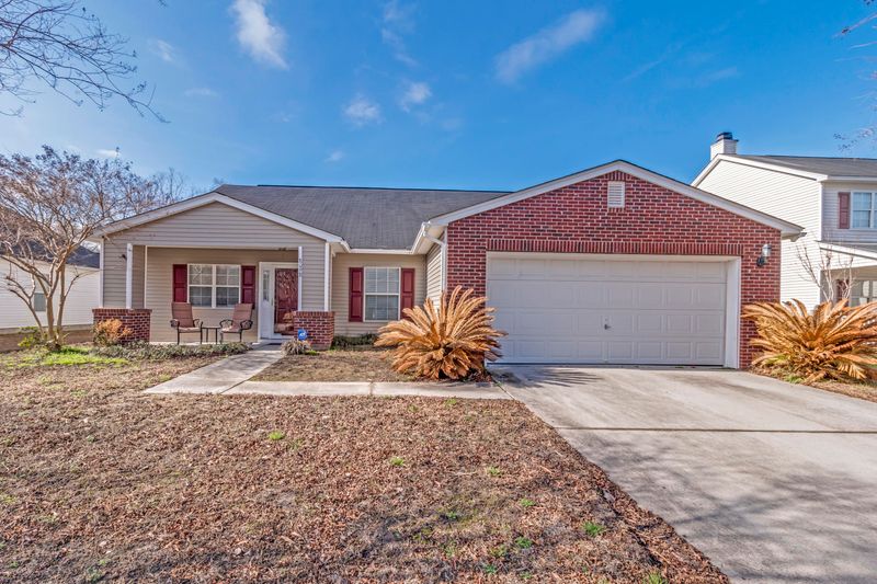 8098 Old London, North Charleston, SC 29406