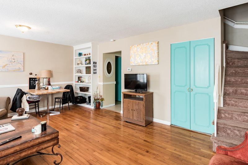 180 Queen St #A, Charleston, SC 29401