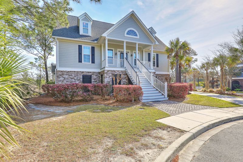 1916 Shields Ln, Mount Pleasant, SC 29466