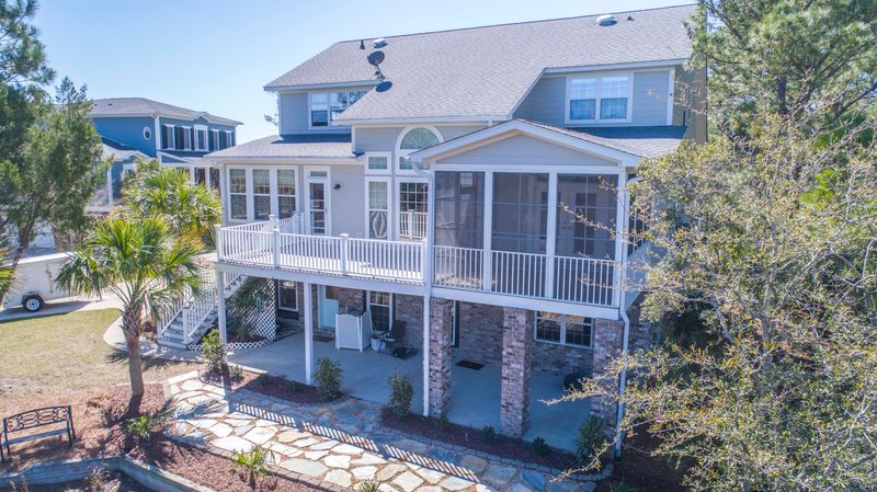 1916 Shields Ln, Mount Pleasant, SC 29466