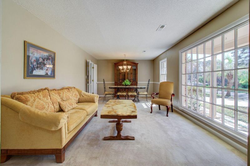 124 Cynthia Ln, Summerville, SC 29485