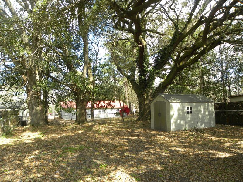 5810 Moore St, Hanahan, SC 29410