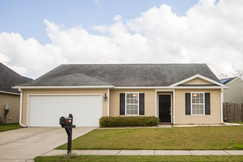 8230 Ronda Dr, North Charleston, SC 29406