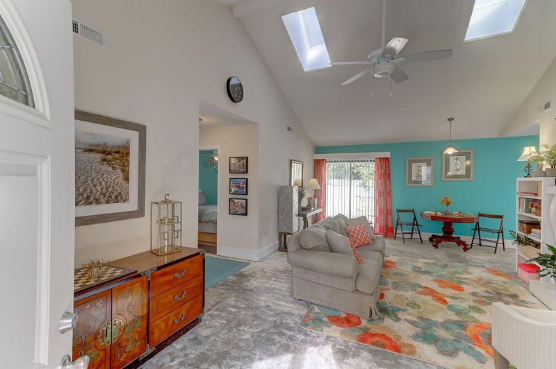 1122 Sea Oats Ct, Mount Pleasant, SC 29464