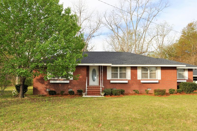 380 E Main St, Harleyville, SC 29448