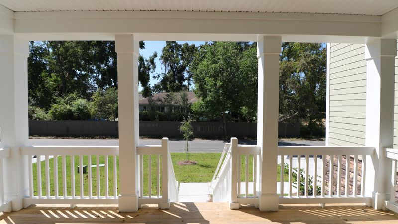 582 Saltgrass Pointe Dr, James Island, SC 29412