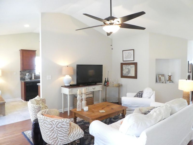 1310 Palm Cove Dr, Charleston, SC 29492