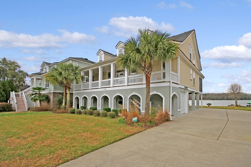 1757 Indigo Island Dr, Hanahan, SC 29410