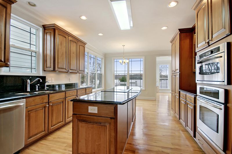 1757 Indigo Island Dr, Hanahan, SC 29410