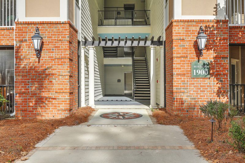 1918 Basildon Rd, Mount Pleasant, SC 29466