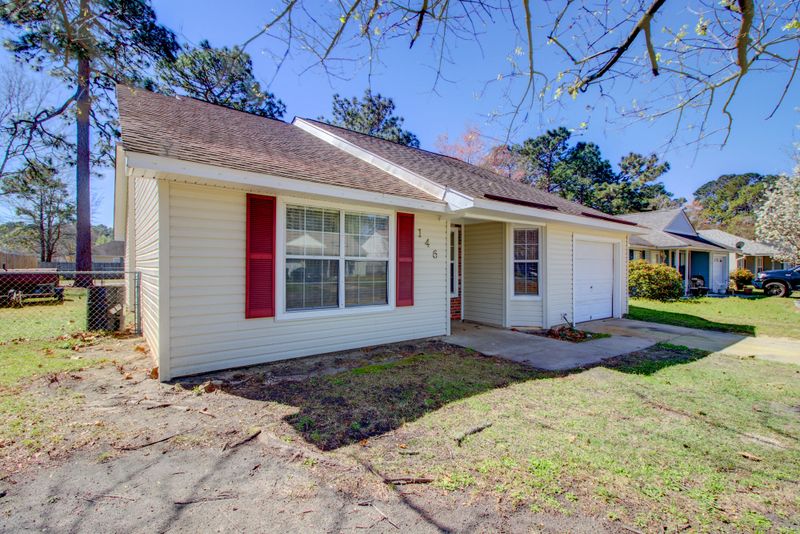146 Manchester Rd, Summerville, SC 29486