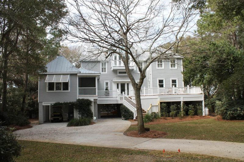2424 Goldbug Ave, Sullivans Island, SC 29482