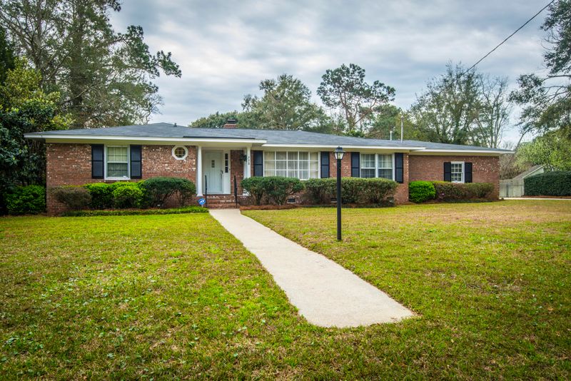 738 Waites Dr, Charleston, SC 29412
