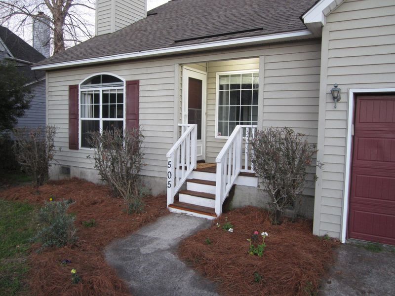 505 Beechcraft St, Charleston, SC 29407