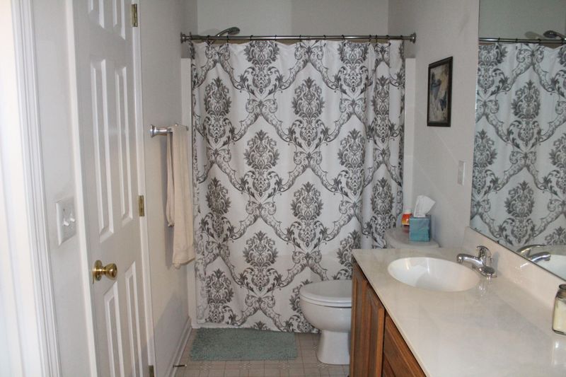 7935 Shadow Oak Dr, North Charleston, SC 29406