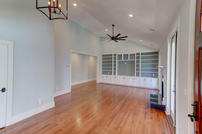 1611 Middle St, Sullivans Island, SC 29482