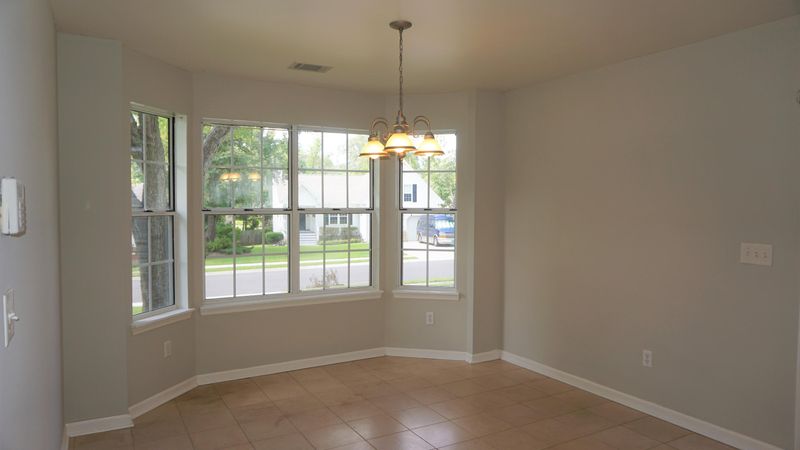 355 Camelot Dr, Goose Creek, SC 29445