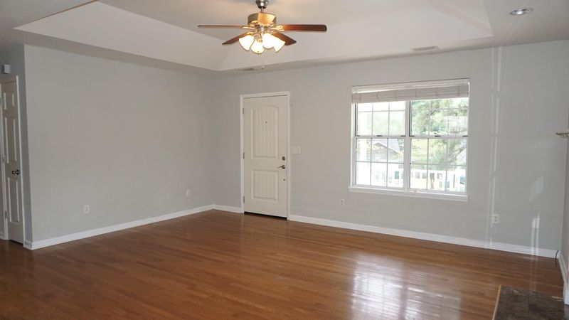 355 Camelot Dr, Goose Creek, SC 29445