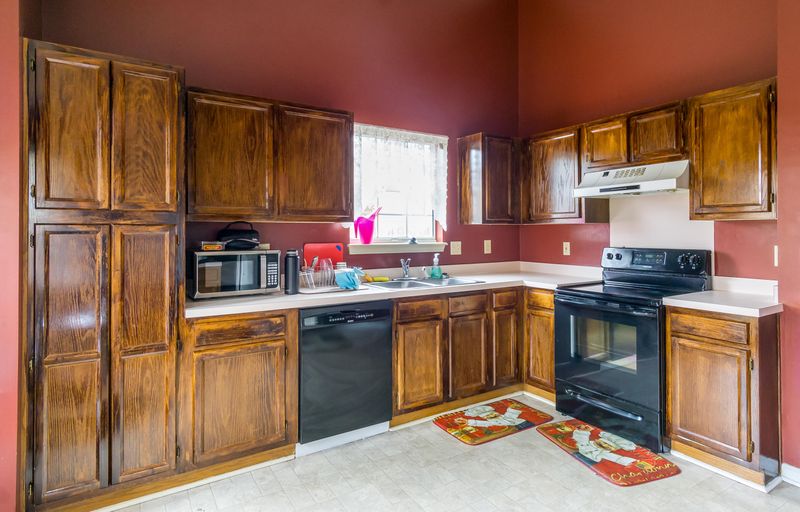 122 Millburgh Ln, Goose Creek, SC 29445