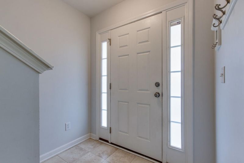 8868 Gable St, North Charleston, SC 29406