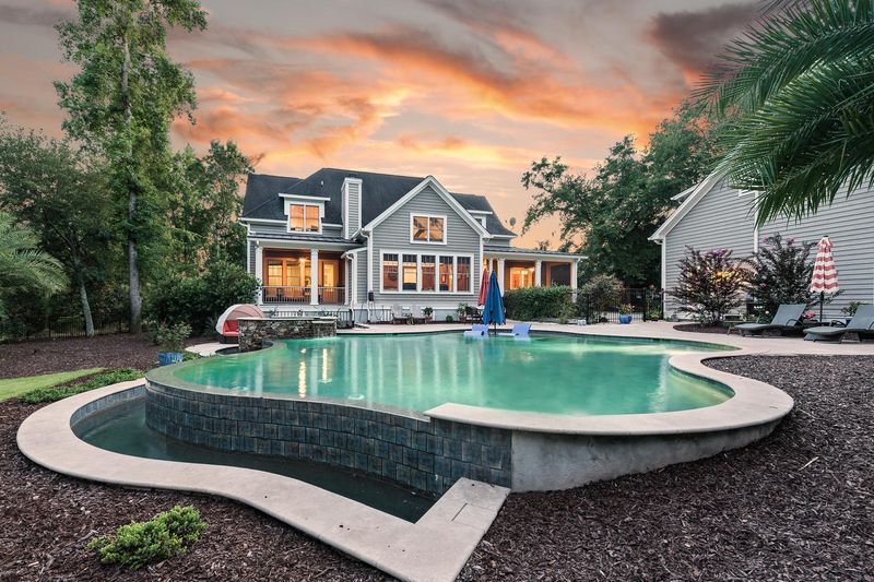 414 Elfes Field Ln, Charleston, SC 29492