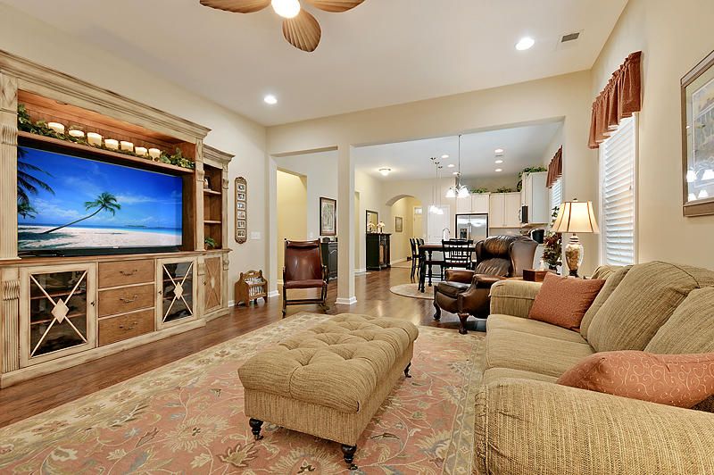 2667 Hanford Mills Ln, Charleston, SC 29406