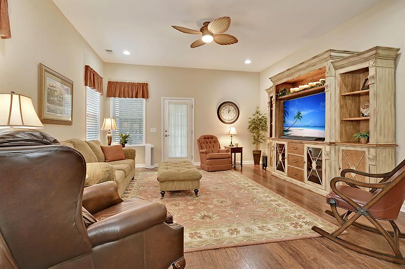 2667 Hanford Mills Ln, Charleston, SC 29406