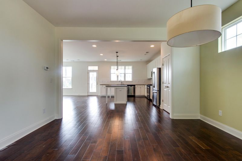 201 Palmetto Walk Dr, Summerville, SC 29483