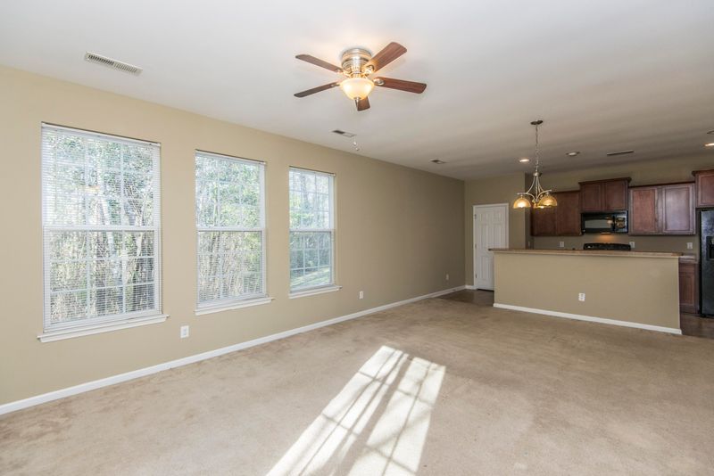 2589 Spivey Ct, North Charleston, SC 29406
