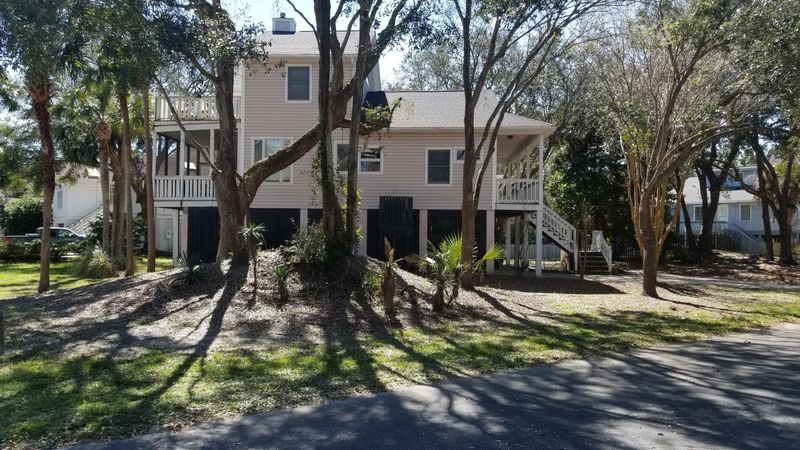 17 44th Ave, Isle Of Palms, SC 29451