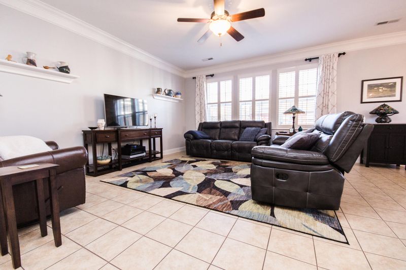 418 Glenmore Dr, Moncks Corner, SC 29461