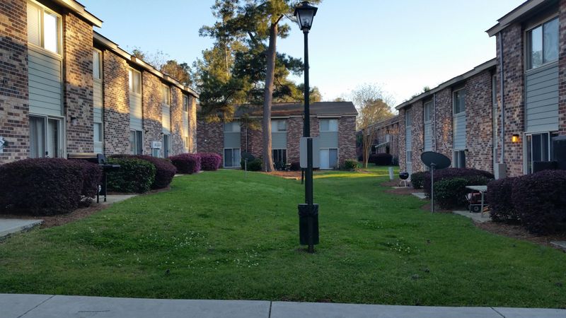 715 Andrea Ln, Hanahan, SC 29410