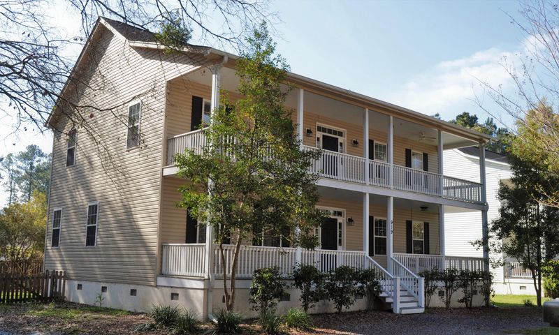 919 Simmons Ave, Summerville, SC 29483